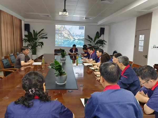 公司副總經(jīng)理、安全總監(jiān)到鋼構(gòu)公司調(diào)研