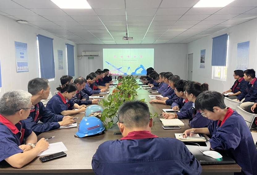 銅基新材料項(xiàng)目指揮部開展“筑安話安全”宣講活動(dòng) 銅基新材料項(xiàng)目指揮部開展“筑安話安全”宣講活動(dòng)